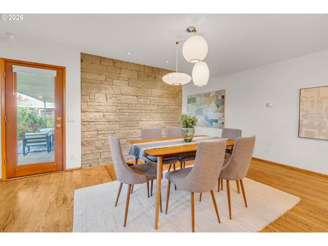 6246 Sw 37TH Ave, Portland, OR 97221