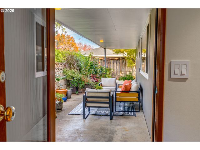 6246 Sw 37TH Ave, Portland, OR 97221