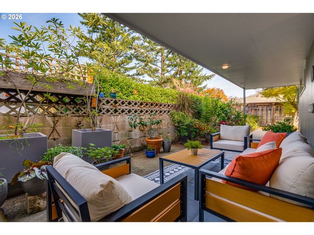 6246 Sw 37TH Ave, Portland, OR 97221
