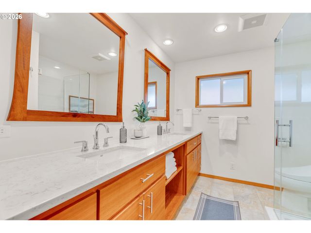 6246 Sw 37TH Ave, Portland, OR 97221
