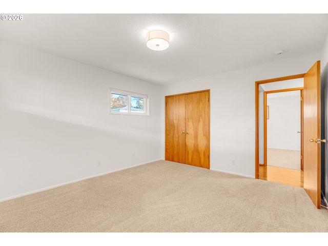 6246 Sw 37TH Ave, Portland, OR 97221