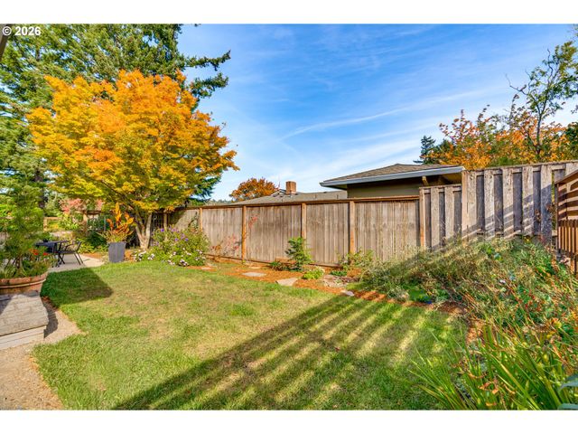 6246 Sw 37TH Ave, Portland, OR 97221