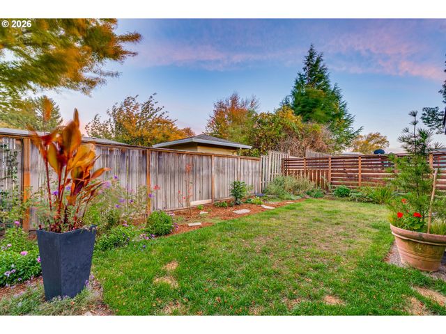 6246 Sw 37TH Ave, Portland, OR 97221