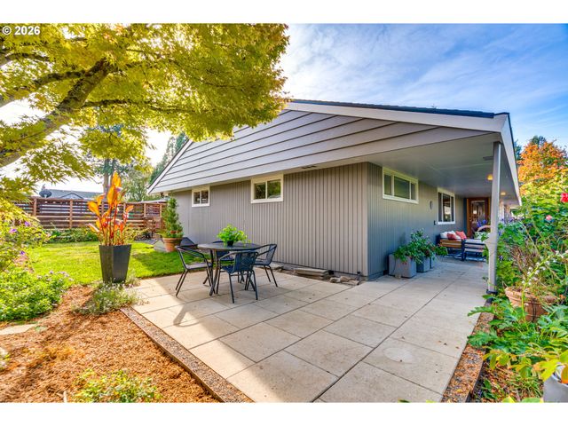 6246 Sw 37TH Ave, Portland, OR 97221