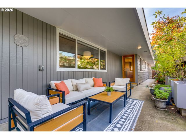 6246 Sw 37TH Ave, Portland, OR 97221