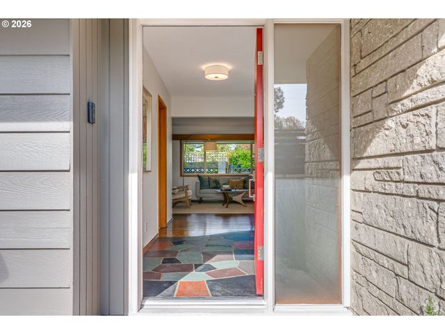 6246 Sw 37TH Ave, Portland, OR 97221