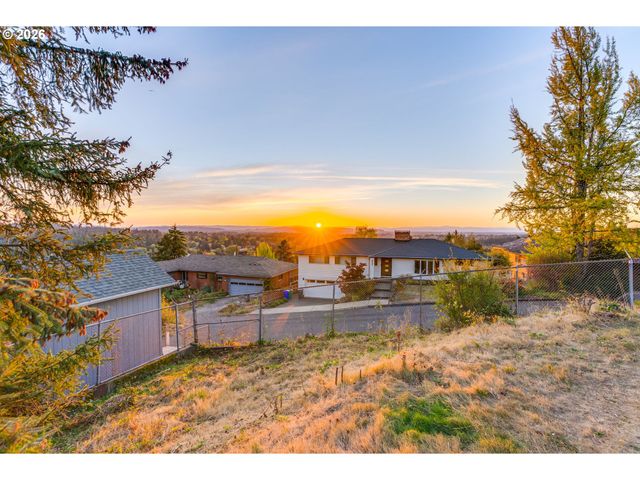 6246 Sw 37TH Ave, Portland, OR 97221