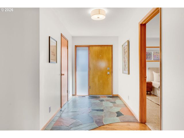 6246 Sw 37TH Ave, Portland, OR 97221