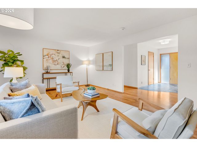 6246 Sw 37TH Ave, Portland, OR 97221
