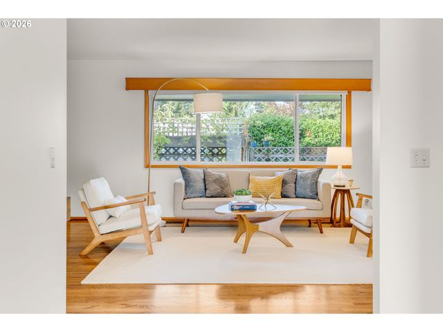 6246 Sw 37TH Ave, Portland, OR 97221