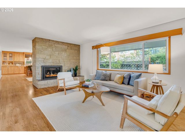 6246 Sw 37TH Ave, Portland, OR 97221