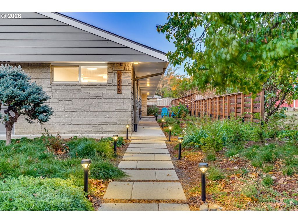 6246 Sw 37TH Ave, Portland, OR 97221