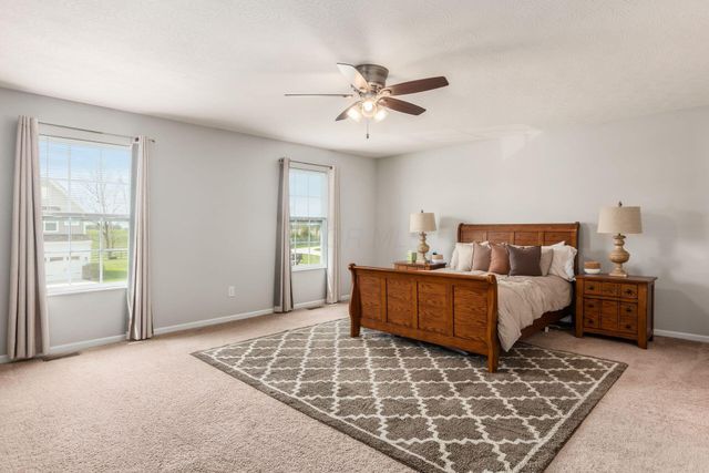 198 Rosewood Loop SW, Commercial Point, OH 43116