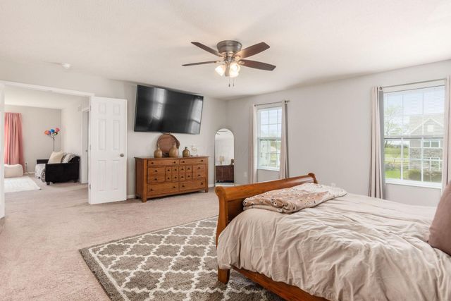 198 Rosewood Loop SW, Commercial Point, OH 43116