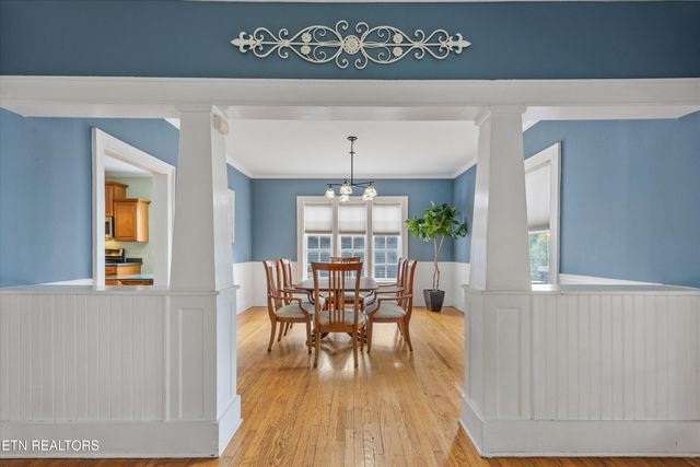 1011 Thompson Place, Knoxville, TN 37917