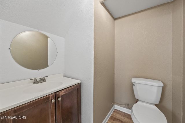 1011 Thompson Place, Knoxville, TN 37917