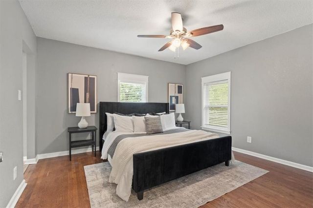 2827 CAMPBELL Street, Kansas City, MO 64109