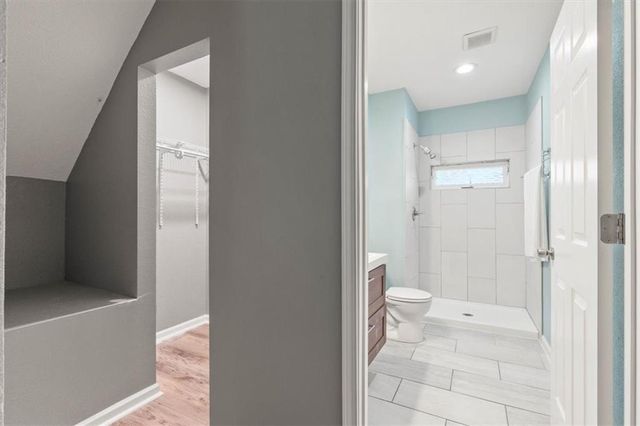 2827 CAMPBELL Street, Kansas City, MO 64109