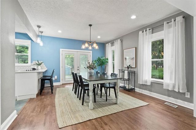 2827 CAMPBELL Street, Kansas City, MO 64109