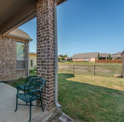 4005 Hawthorne Drive, Sachse, TX 75048
