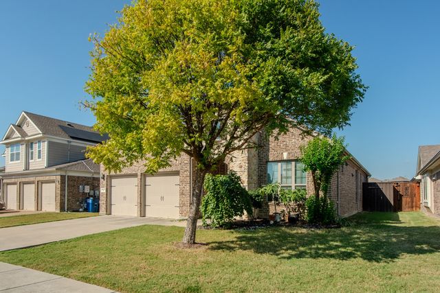 4005 Hawthorne Drive, Sachse, TX 75048