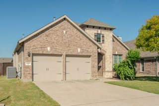 4005 Hawthorne Drive, Sachse, TX 75048