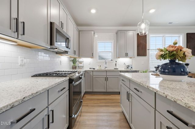 1704 Glazebrook Drive, Wake Forest, NC 27587