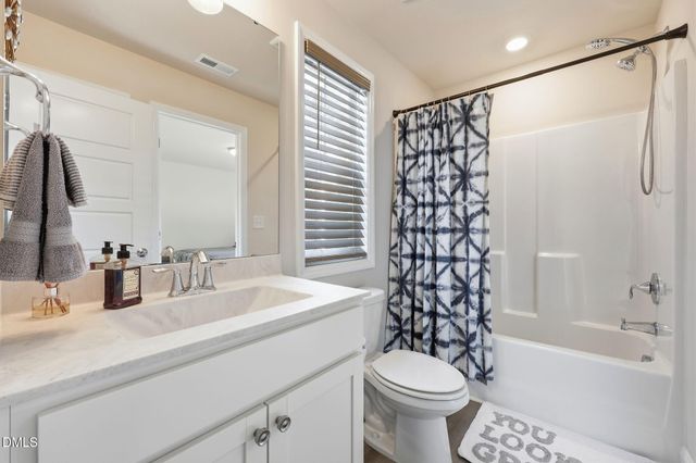 1704 Glazebrook Drive, Wake Forest, NC 27587
