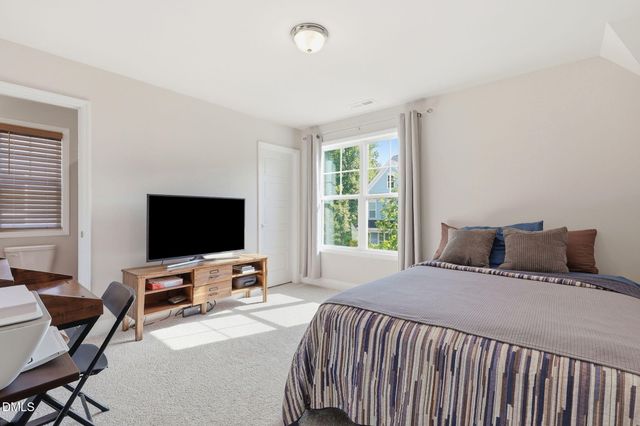 1704 Glazebrook Drive, Wake Forest, NC 27587