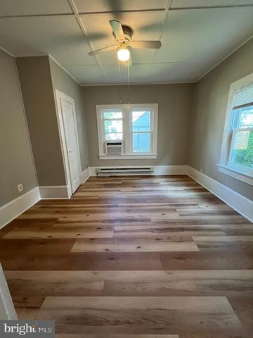807 WOLFE ST, Fredericksburg, VA 22401