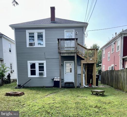 807 WOLFE ST, Fredericksburg, VA 22401
