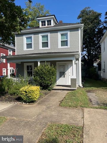 807 WOLFE ST, Fredericksburg, VA 22401