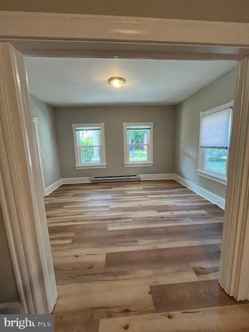 807 WOLFE ST, Fredericksburg, VA 22401
