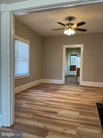 807 WOLFE ST, Fredericksburg, VA 22401