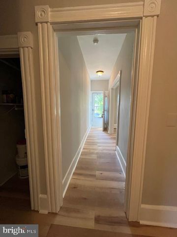 807 WOLFE ST, Fredericksburg, VA 22401