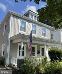 807 WOLFE ST, Fredericksburg, VA 22401