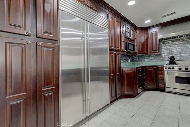8227 Grenoble, Sunland, CA 91040