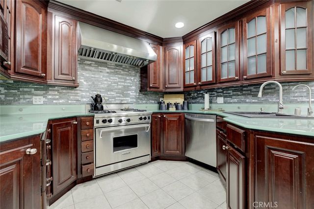 8227 Grenoble, Sunland, CA 91040