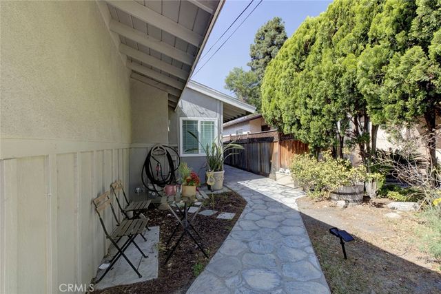 8227 Grenoble, Sunland, CA 91040