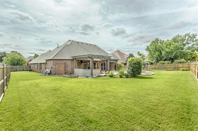 16805 Thorton Lane, Edmond, OK 73012