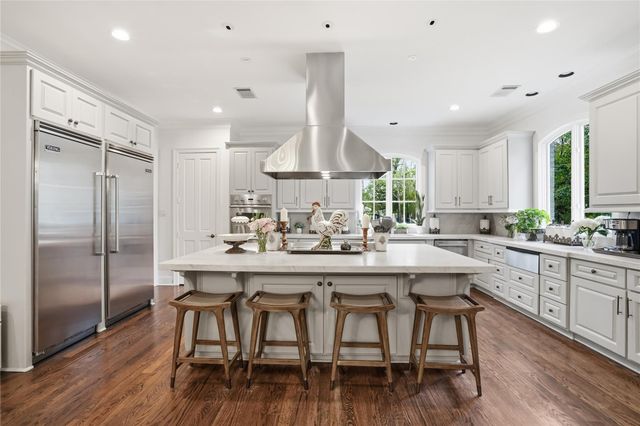 11840 Stuckey Lane, Bunker Hill Village, TX 77024