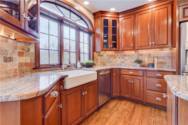 11 Merryhill Lane, Pittsford, NY 14534