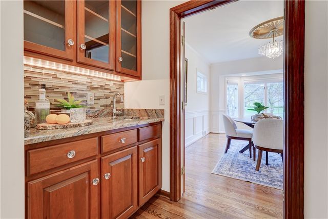 11 Merryhill Lane, Pittsford, NY 14534
