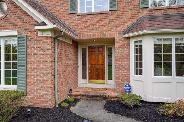 11 Merryhill Lane, Pittsford, NY 14534