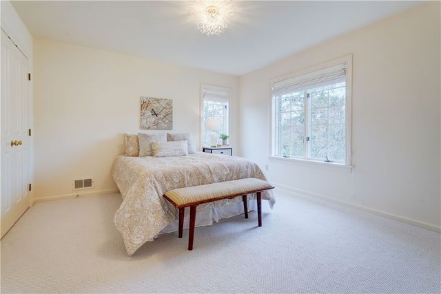 11 Merryhill Lane, Pittsford, NY 14534