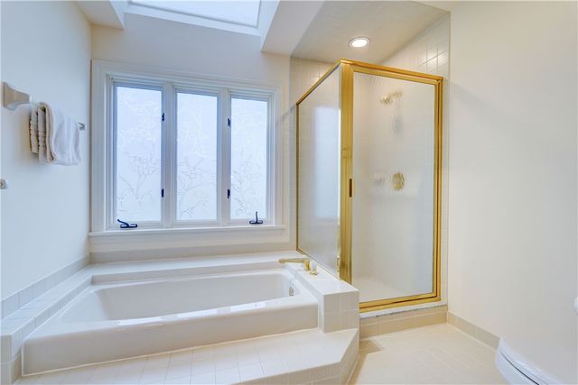11 Merryhill Lane, Pittsford, NY 14534