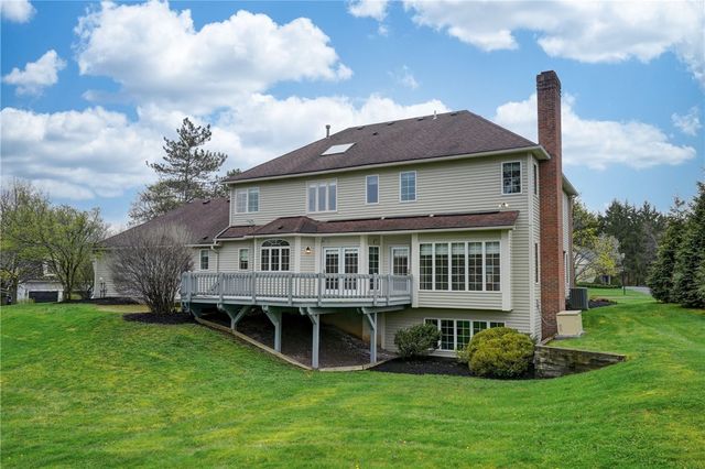 11 Merryhill Lane, Pittsford, NY 14534