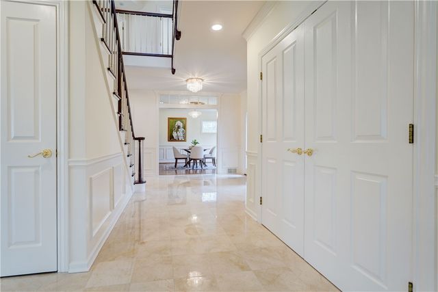 11 Merryhill Lane, Pittsford, NY 14534