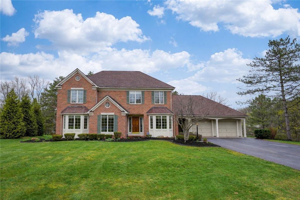 11 Merryhill Lane, Pittsford, NY 14534
