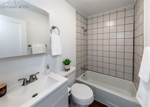 422 S Prairie Avenue, Pueblo, CO 81005